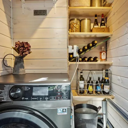 Dom wakacyjny 2 Bedroom Cozy In *